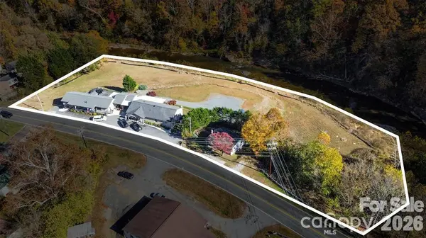 2415 A,B & 2441 S Center ST, Hickory, NC 28602