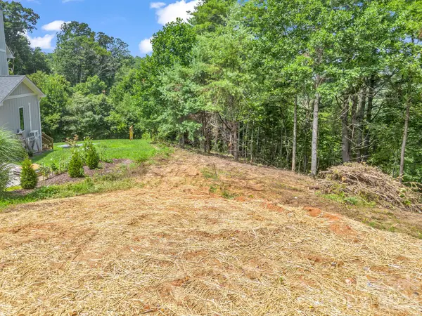 50 Erin Glen CT, Fairview, NC 28730