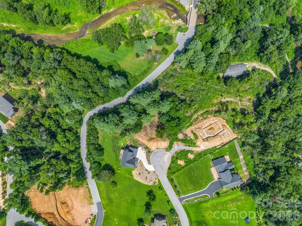 50 Erin Glen CT, Fairview, NC 28730