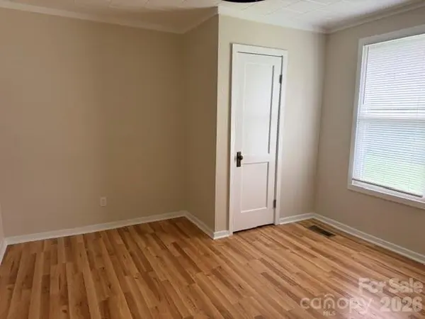 299 US 221 HWY S, Marion, NC 28752