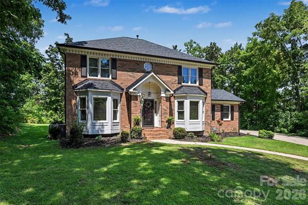 1613 Dennbriar DR NW, Concord, NC 28027