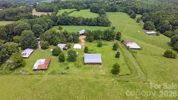 4988 Amick LN, Liberty, NC 27298