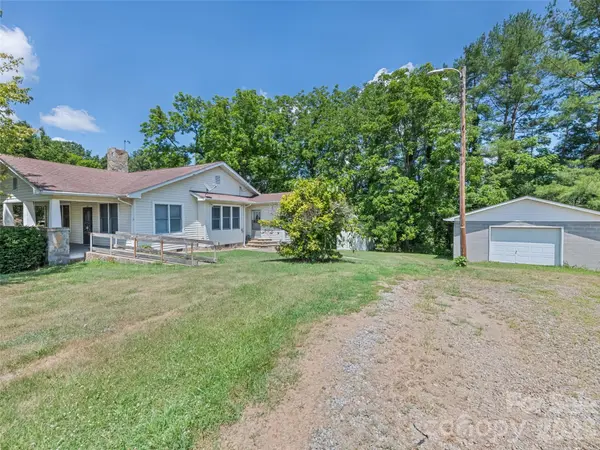 145 Haynes CV, Clyde, NC 28721