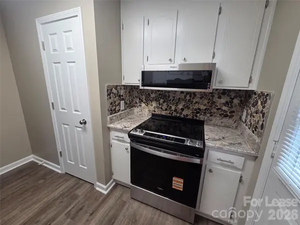 525 12th ST SW #26, Hickory, NC 28602