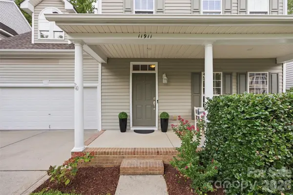 11911 Royal Castle CT, Charlotte, NC 28277