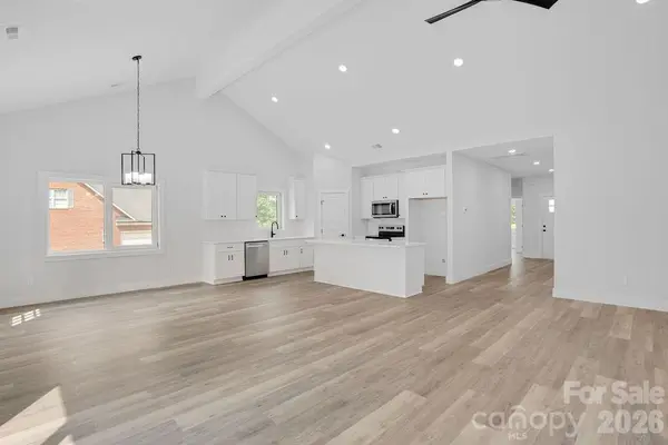 2678 Prince DR, Lincolnton, NC 28092