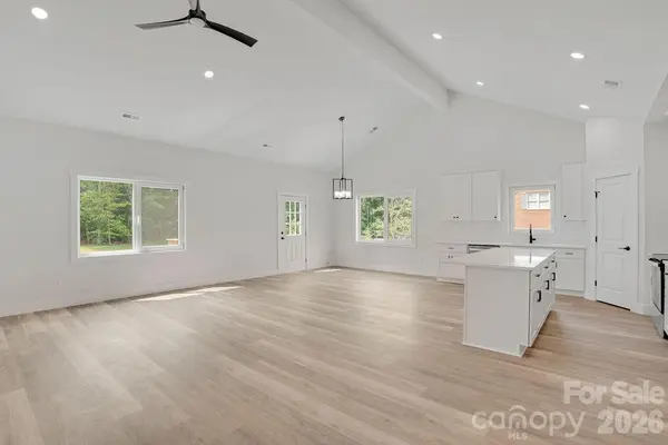 2678 Prince DR, Lincolnton, NC 28092