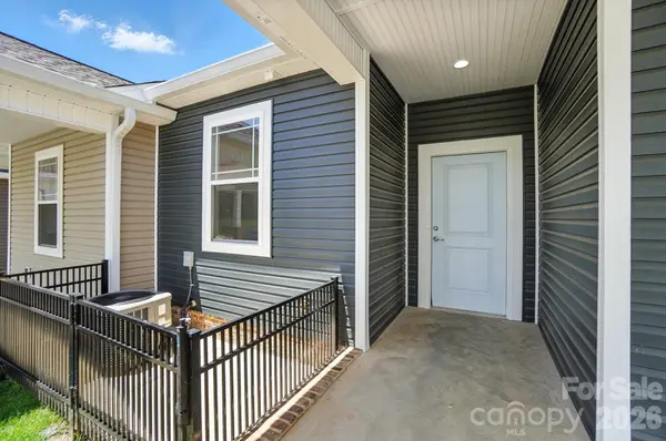 1518 29th ST SE, Hickory, NC 28602