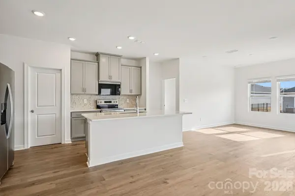 2424 Maxton DR, Salisbury, NC 28144