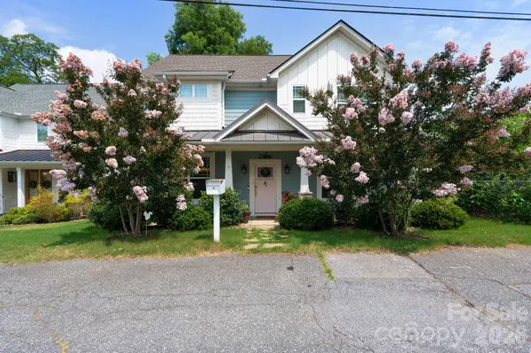 9 Winn ST, Greenville, SC 29601