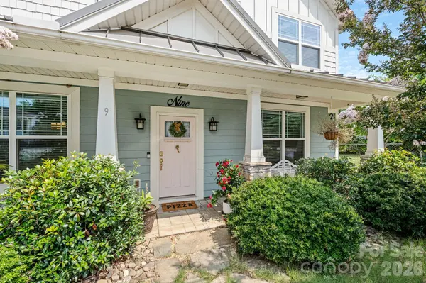 9 Winn ST, Greenville, SC 29601