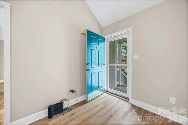 5408 Mallard LN, Gastonia, NC 28052