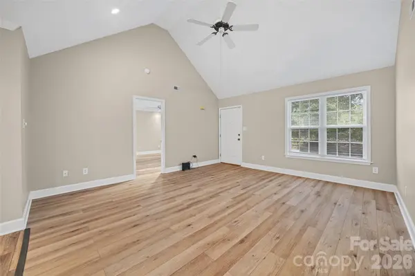 5408 Mallard LN, Gastonia, NC 28052