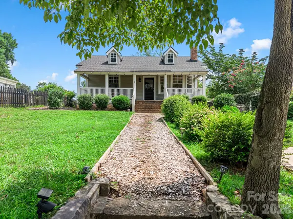 143 Broadway AVE, Tryon, NC 28782