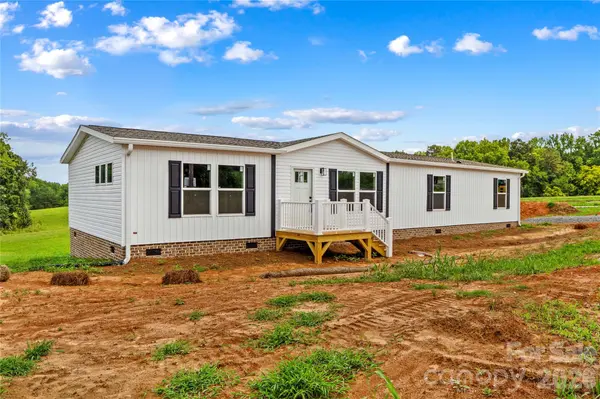 532 Eagle Mills RD, Hamptonville, NC 27020