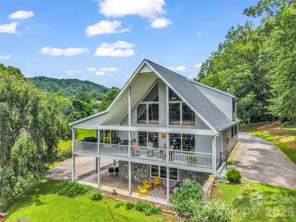 450 Windom CV, Burnsville, NC 28714