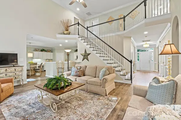 8810 Oakham ST, Huntersville, NC 28078