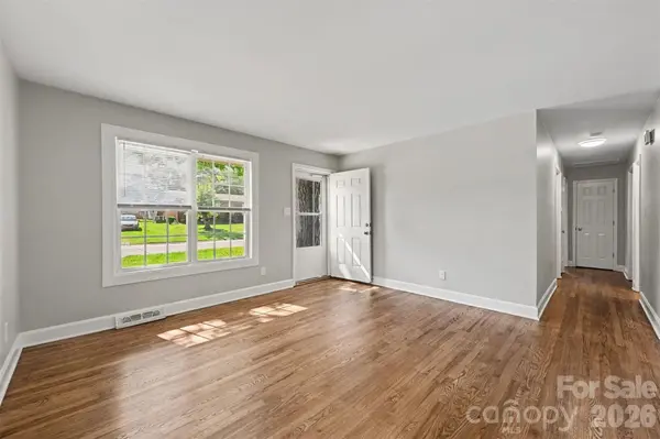 4421 Knollcrest DR, Charlotte, NC 28208