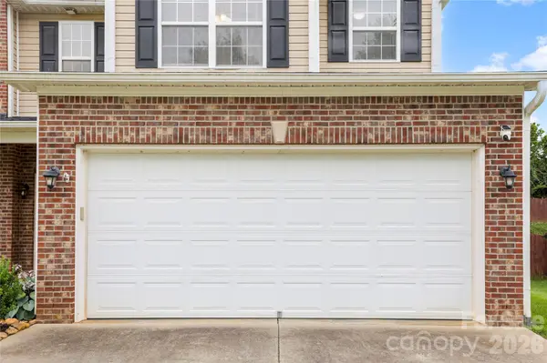 139 Yadkin RD, Fletcher, NC 28732