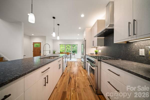 91 Glendale AVE, Asheville, NC 28803