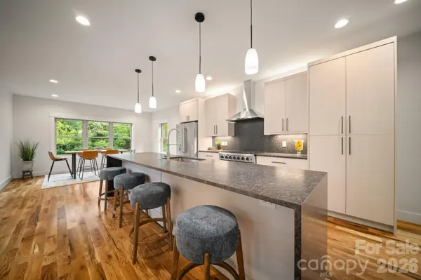 91 Glendale AVE, Asheville, NC 28803