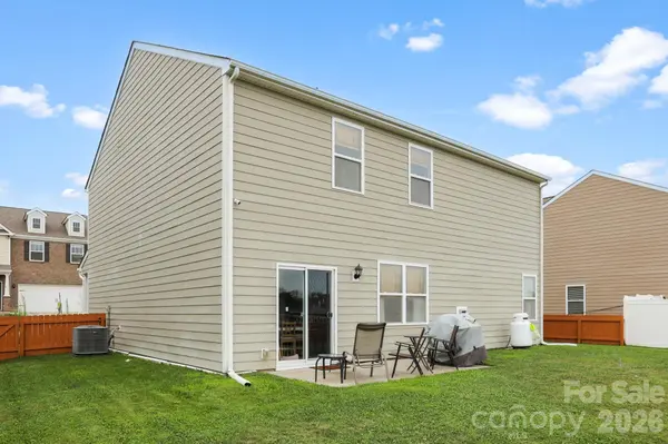 232 Marathon LN, Candler, NC 28715
