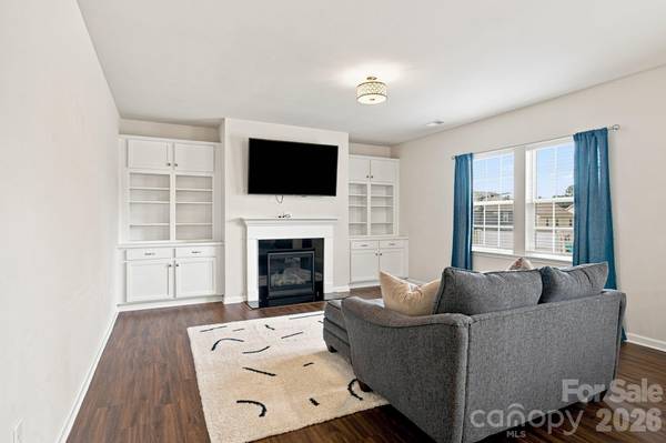 111 Slip Shot LN, Troutman, NC 28166