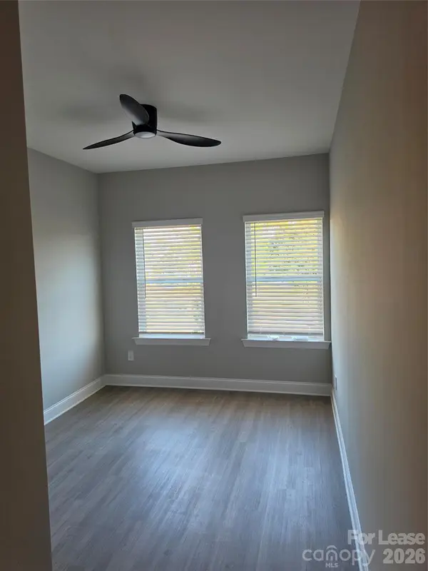 329 S Broad ST, Mooresville, NC 28115