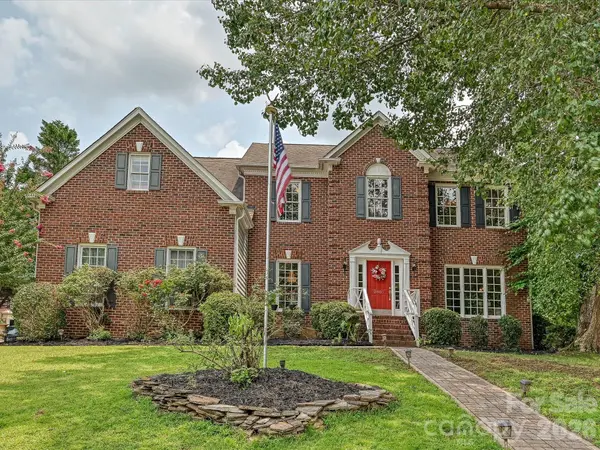 2805 Peverell LN, Charlotte, NC 28270