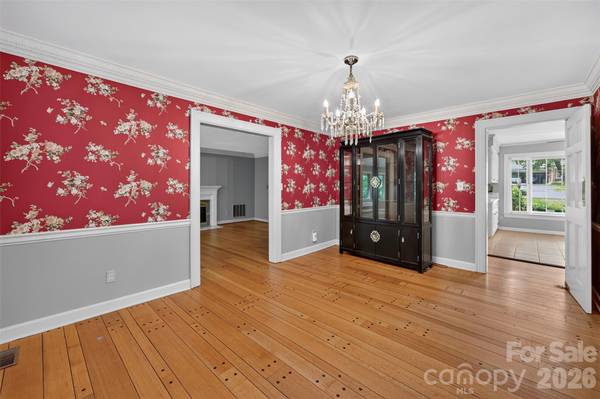 530 25th AVE NW, Hickory, NC 28601