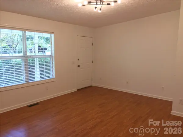 3B Fielding ST, Asheville, NC 28803