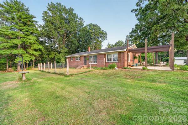561 N Shiloh RD, York, SC 29745