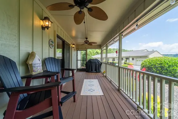 16A Willow View DR, Franklin, NC 28734