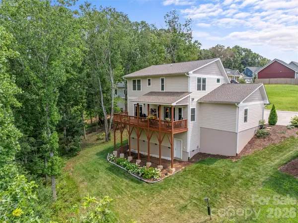 89 Greenwood Fields DR, Asheville, NC 28804