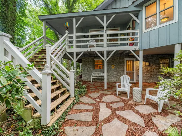 212 Torda TRCE, Waynesville, NC 28786