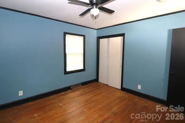 608 Westwood CIR, Gastonia, NC 28052