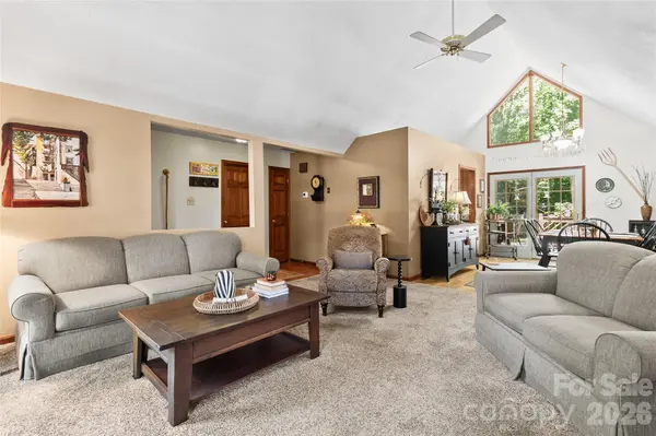 1109 S Magnolia ST, Mooresville, NC 28115