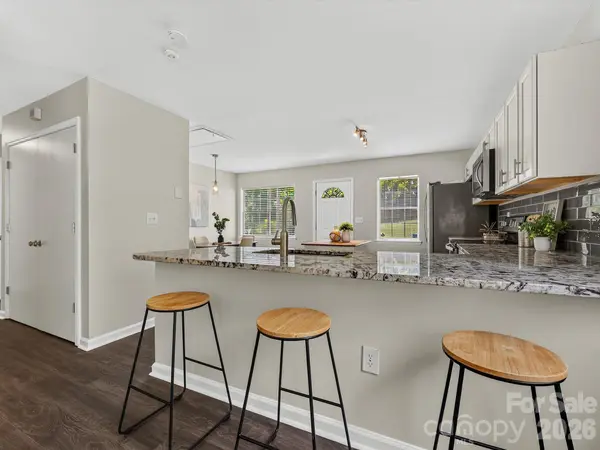 1521 Sumter AVE, Charlotte, NC 28208