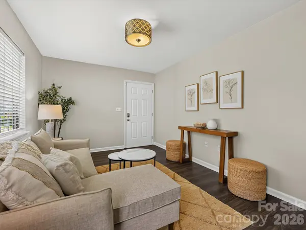 1521 Sumter AVE, Charlotte, NC 28208