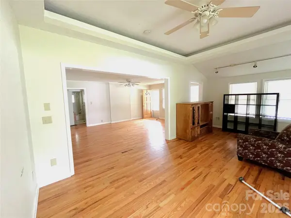 1721 Old Haywood RD, Asheville, NC 28806