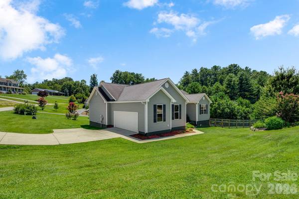 78 Bear Creek Hills DR, Leicester, NC 28748