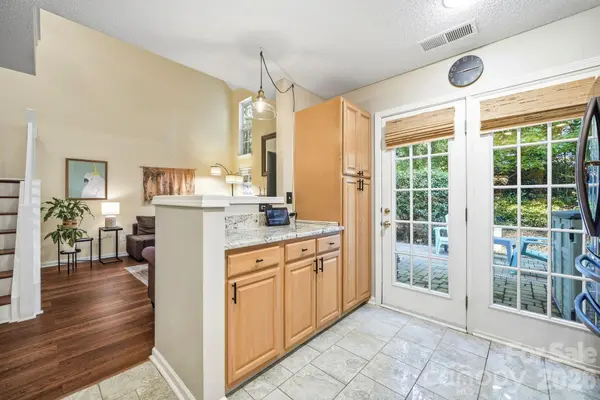 10631 Sleigh Bell LN, Charlotte, NC 28216