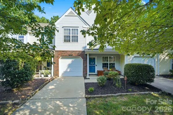 10631 Sleigh Bell LN, Charlotte, NC 28216