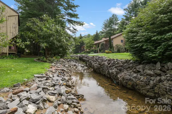 304 Birch Forest LN, Asheville, NC 28803