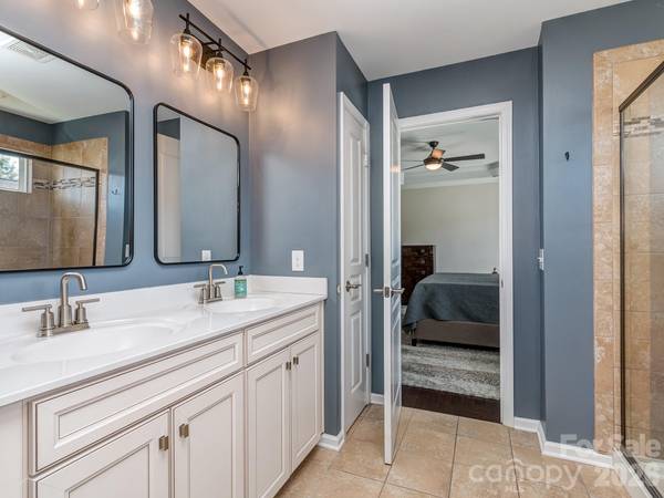 5951 Carrollton LN, Charlotte, NC 28210