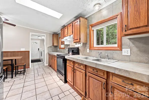 1973 Davis CIR, Clover, SC 29710