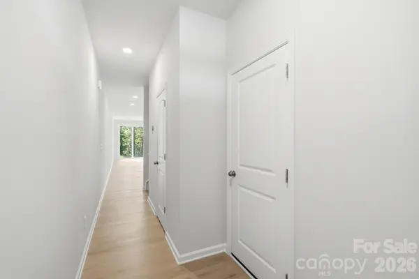 3205 Meadow Knoll DR, Charlotte, NC 28269
