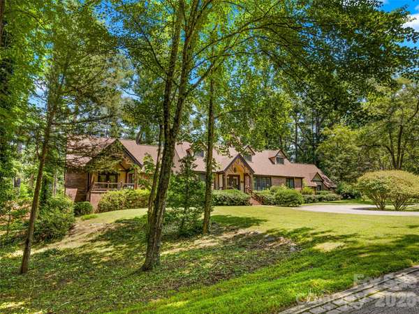 122 Stuyvesant RD, Asheville, NC 28803