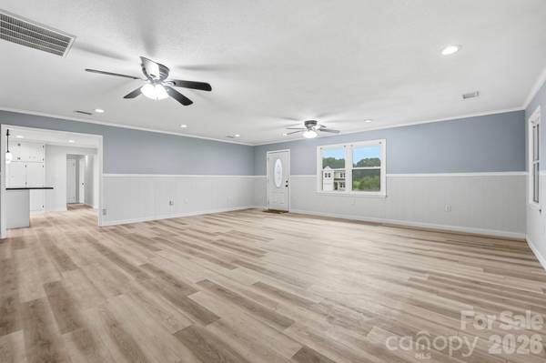 3881 Summerow RD, Maiden, NC 28650