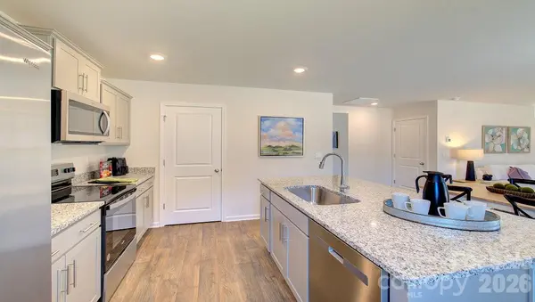 208 Hyder Ridge RD, Asheville, NC 28804
